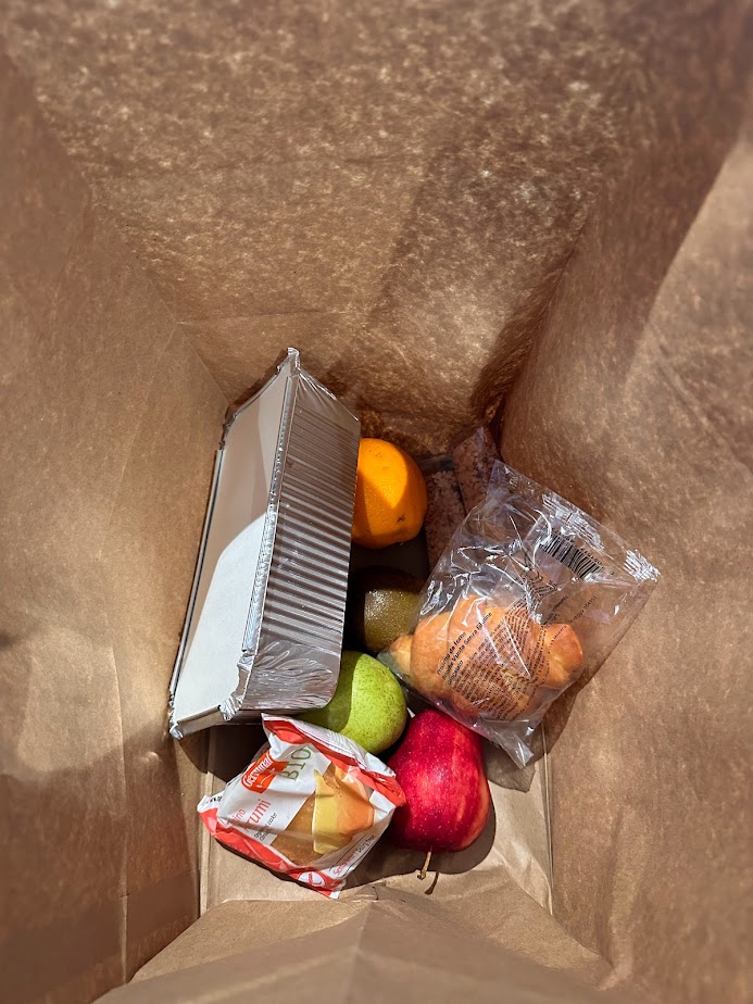 To-go gluten-free meal bag provided by the MSC restaurant for excursions