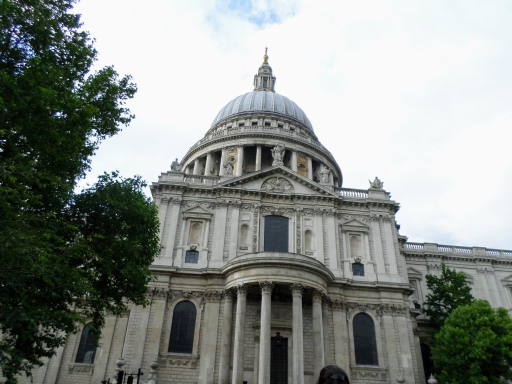 Picture of the outside of St. Paul's Cathedral showing the massive dome.