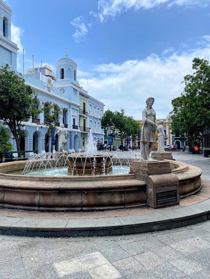 Picture of the four seasons fountain in Plaza de Armas in Old San Juan, Puerto Rico